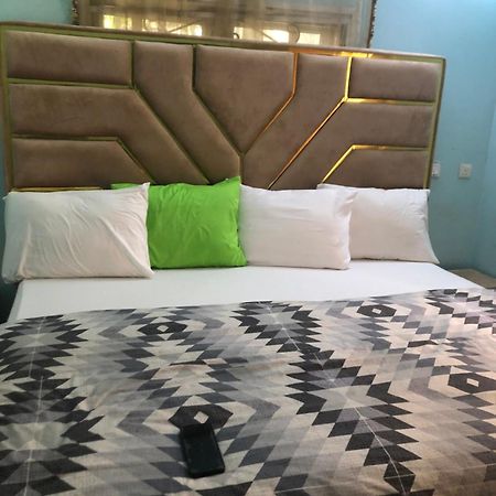 Luxury Place Hotel And Apartments Абуджа Екстериор снимка