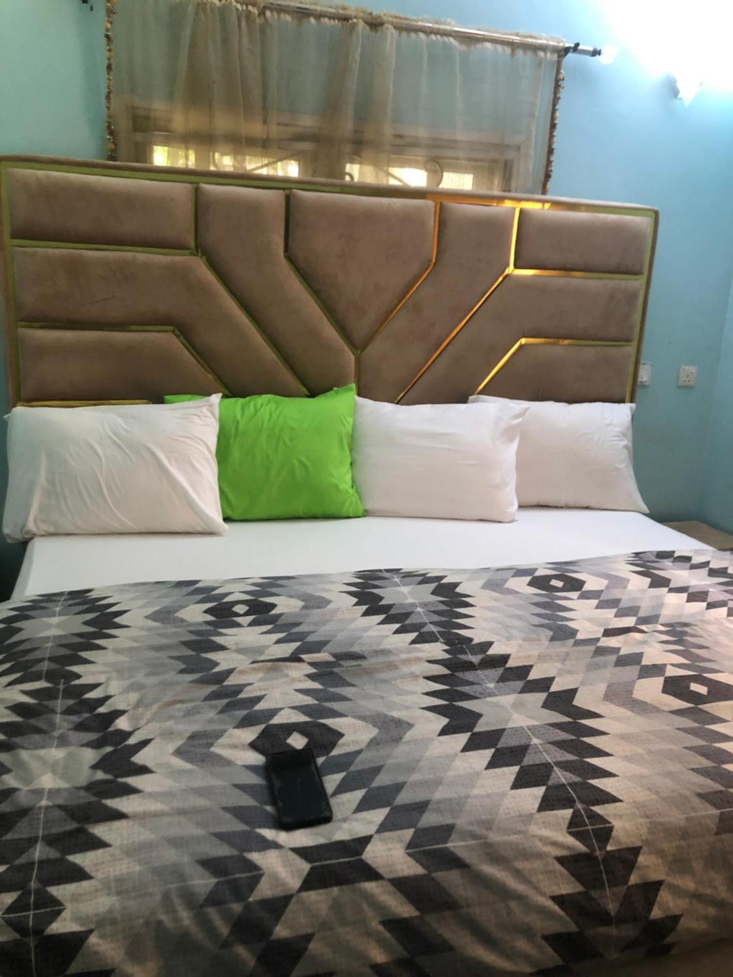 Luxury Place Hotel And Apartments Абуджа Екстериор снимка